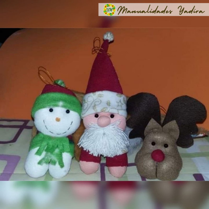 Set de Colgantes Navideños: Papá Noel, Muñeco de Nieve y Reno.