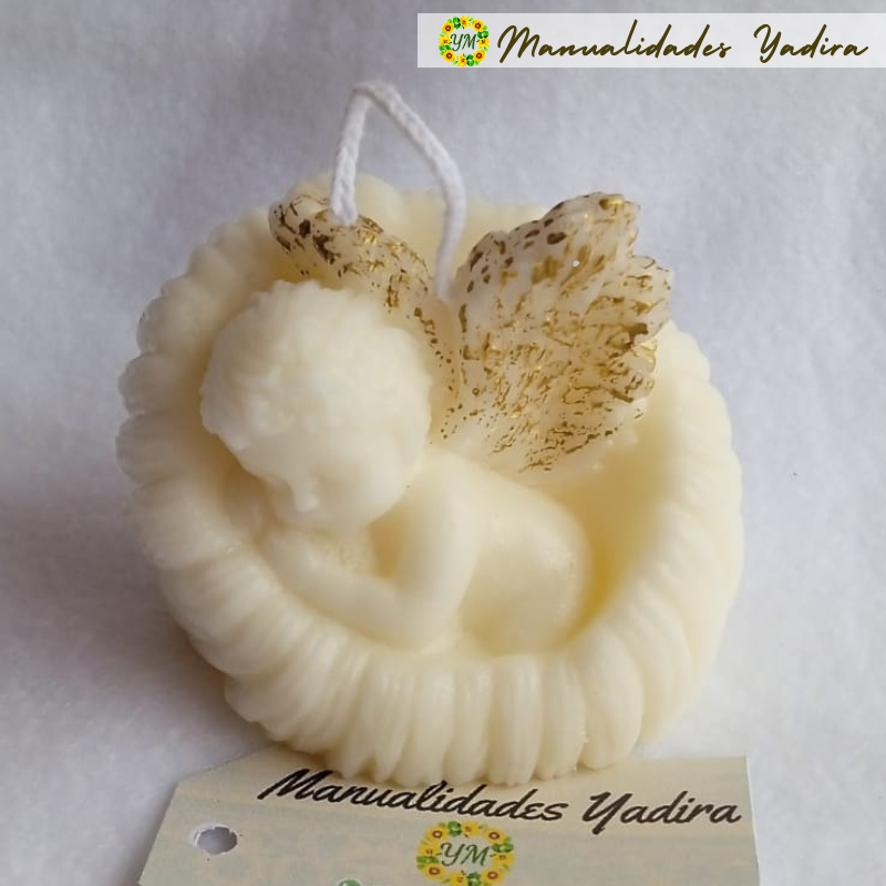 Vela Angelito de cera, delicadeza y luz para tu espacio Vela Angelito de cera, delicadeza y luz para tu espacio